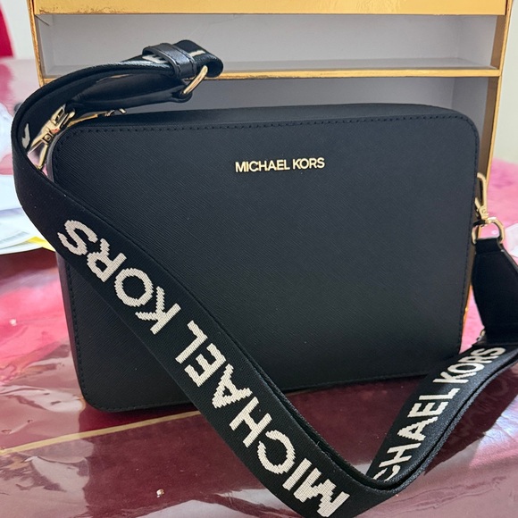 Michael Kors Handbags - Michael Kors Black Crossbody with Gold Accents